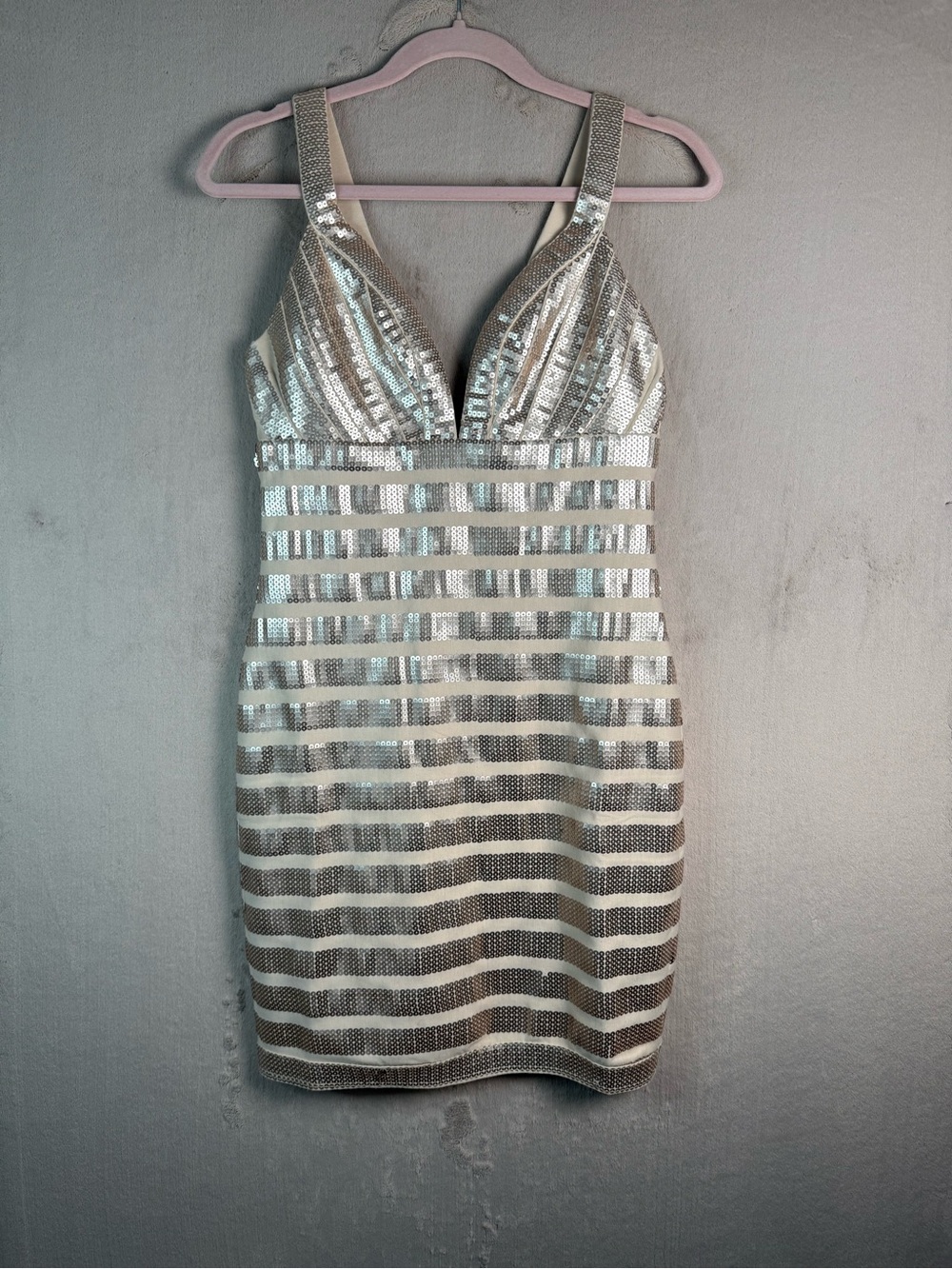 Allen Schwartz Prive Sequin Bodycon Cocktail Dress Silver Beige Medium